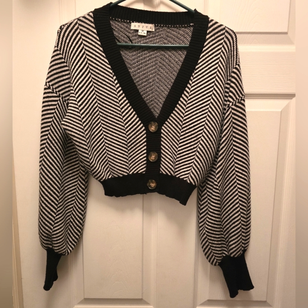 Black and White Cropped Sweater